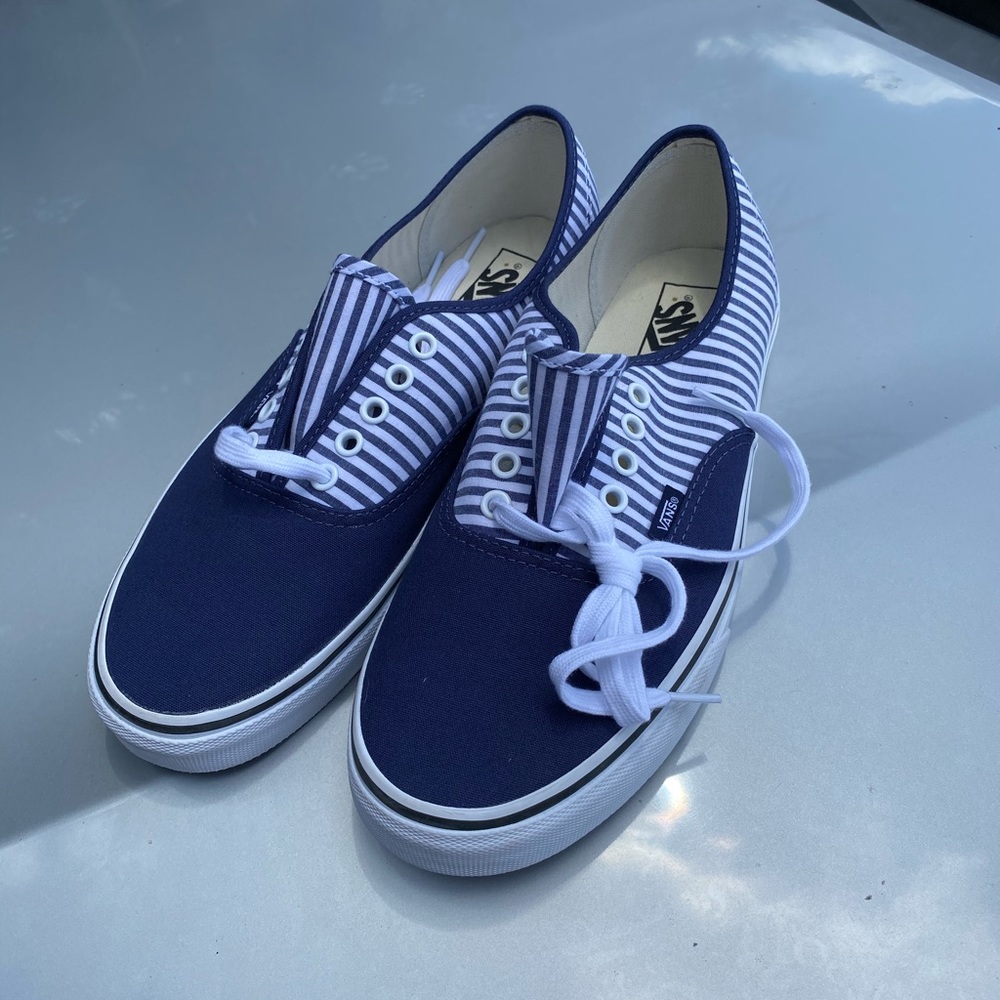 Vans authentic in navy and stripes
